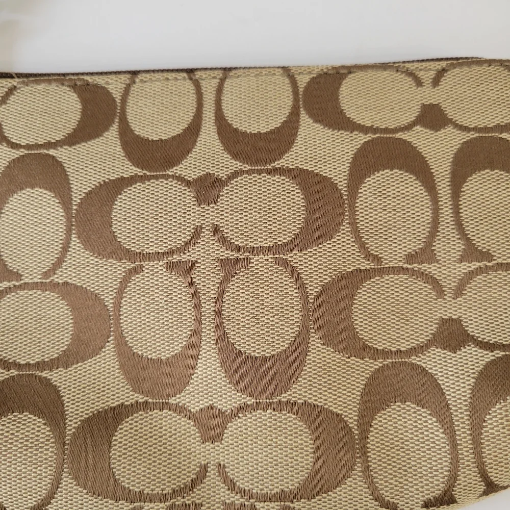Coach Canvas Signature C's wristlet - Picture 4 of 12